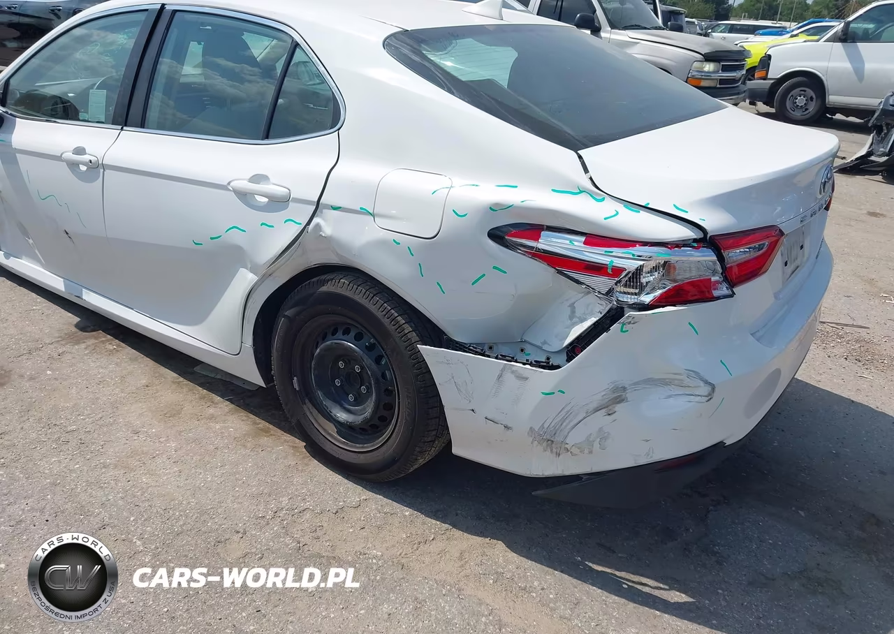 2020 Toyota Camry Le Hybrid VIN:4T1C31AK0LU539799 - 6
