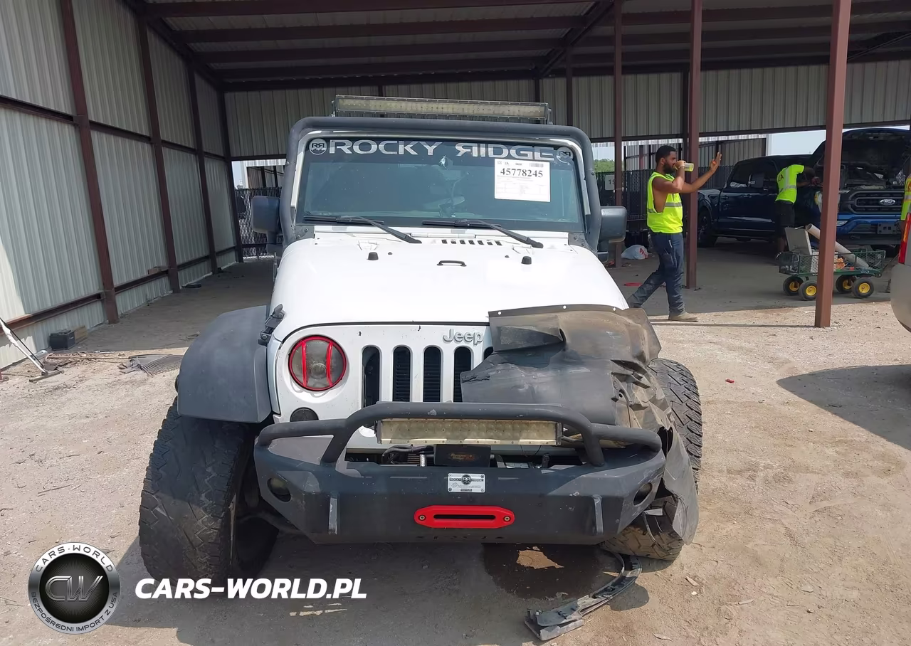 2015 Jeep Wrangler Unlimited Sport VIN:1C4BJWDG4FL545772 - 12