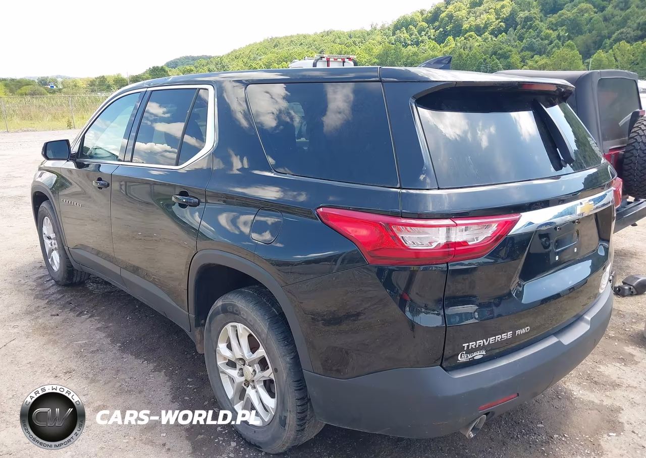 2018 Chevrolet Traverse Ls VIN:1GNEVFKW0JJ194740 - 3
