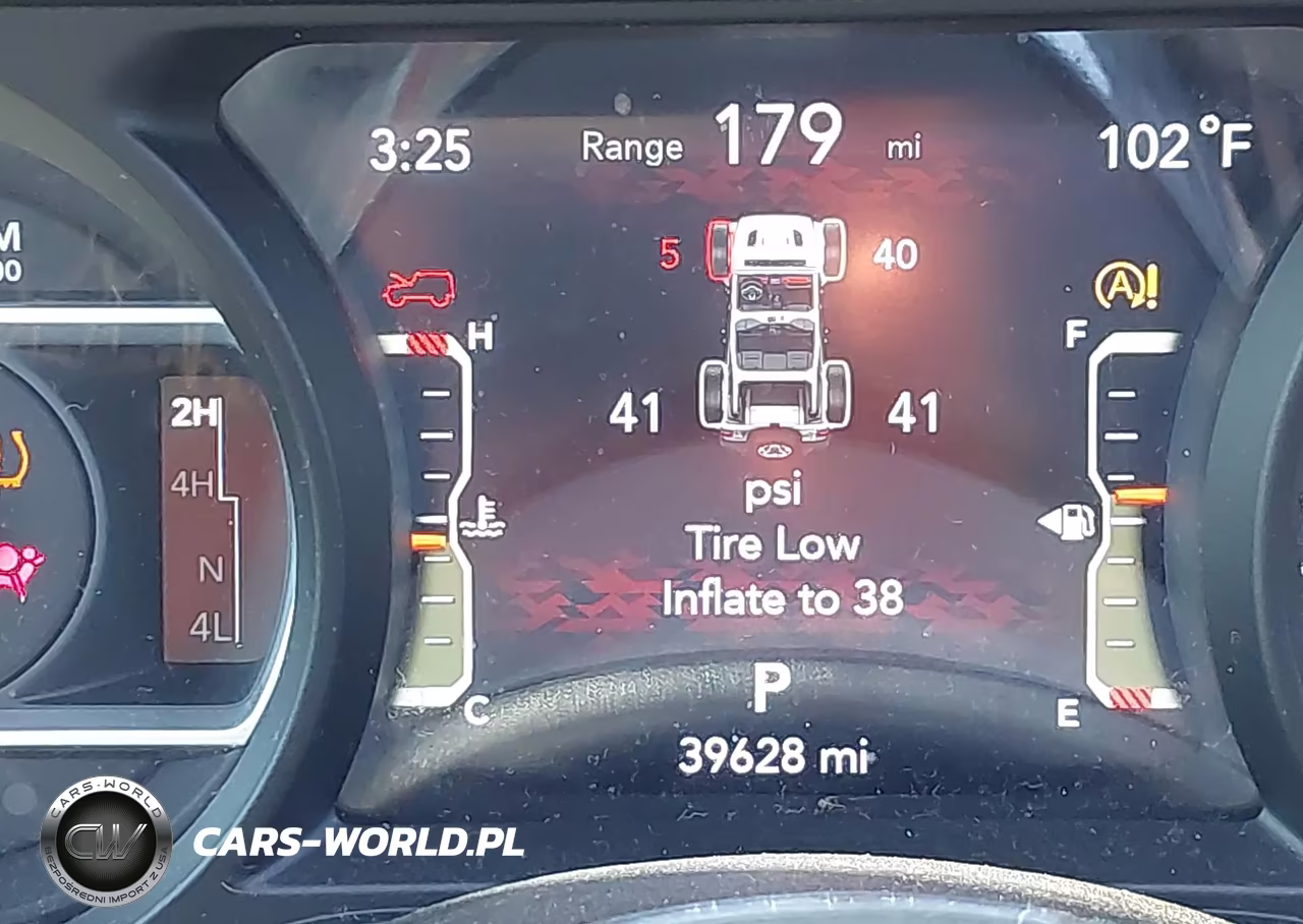 2024 Jeep Wrangler 4-Door Sahara 4X4 VIN:1C4PJXEN7RW111664 - 15