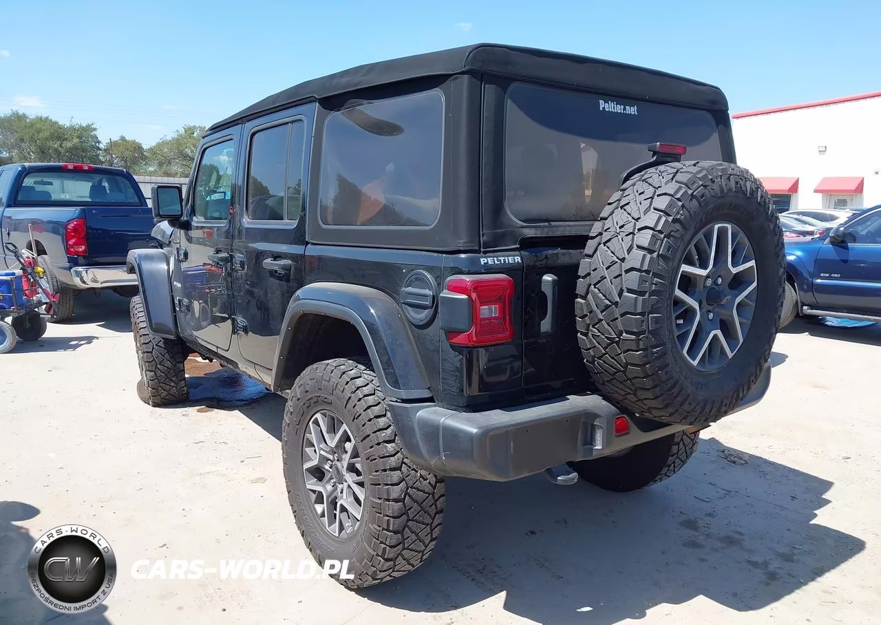 2024 Jeep Wrangler 4-Door Sahara 4X4 VIN:1C4PJXEN7RW111664 - 3