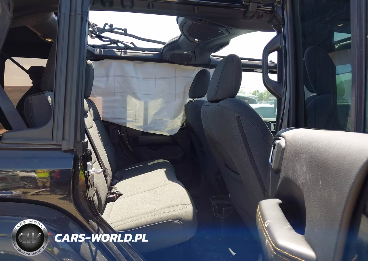 2024 Jeep Wrangler 4-Door Sahara 4X4 VIN:1C4PJXEN7RW111664 - 8