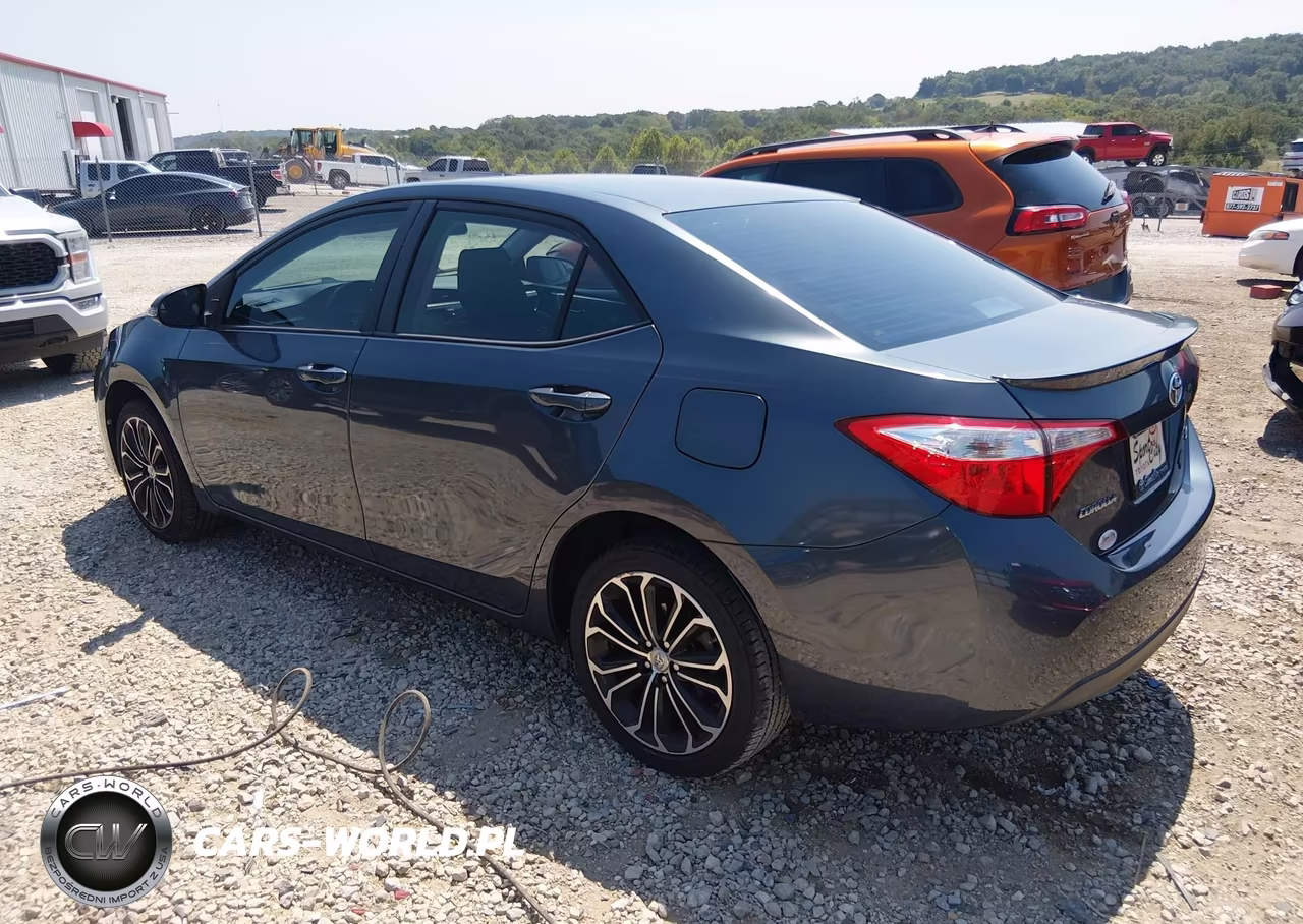2015 Toyota Corolla S Plus VIN:5YFBURHEXFP330065 - 3