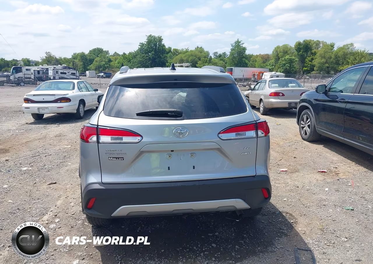 2025 Toyota Corolla Cross Le VIN:7MUCAABG3SV121881 - 16