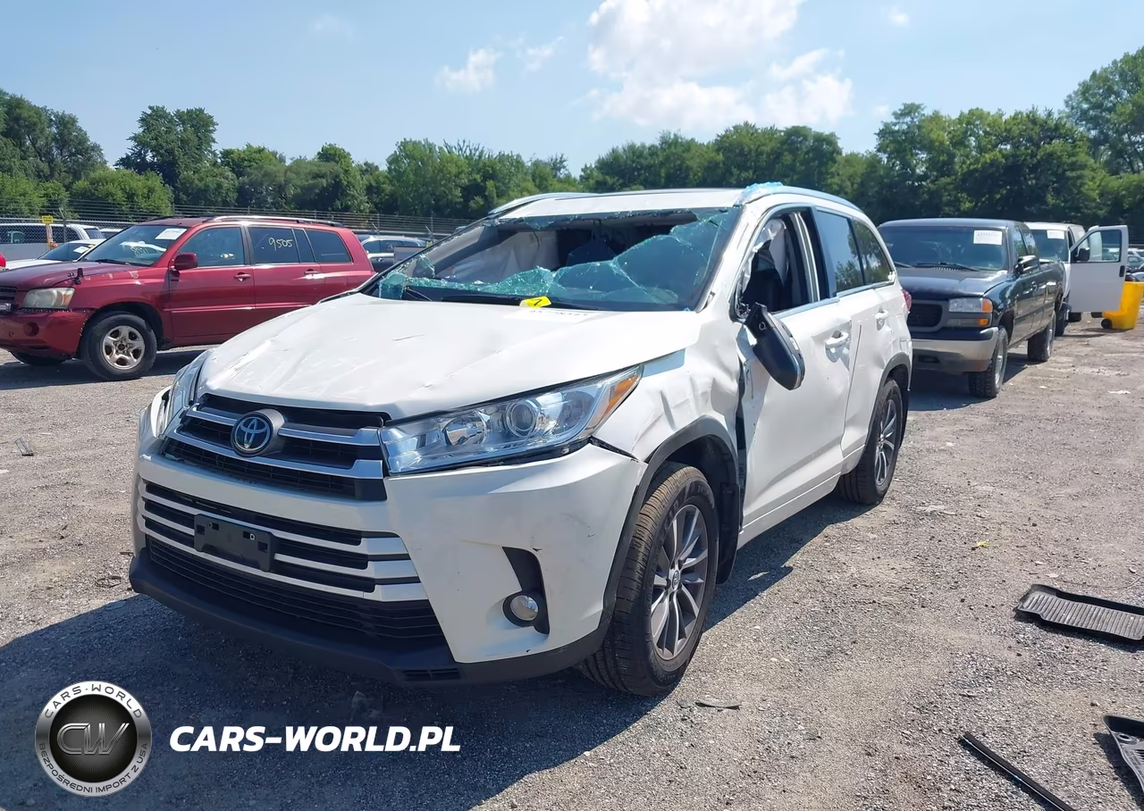 2018 Toyota Highlander Xle VIN:5TDJZRFH0JS556707 - 2