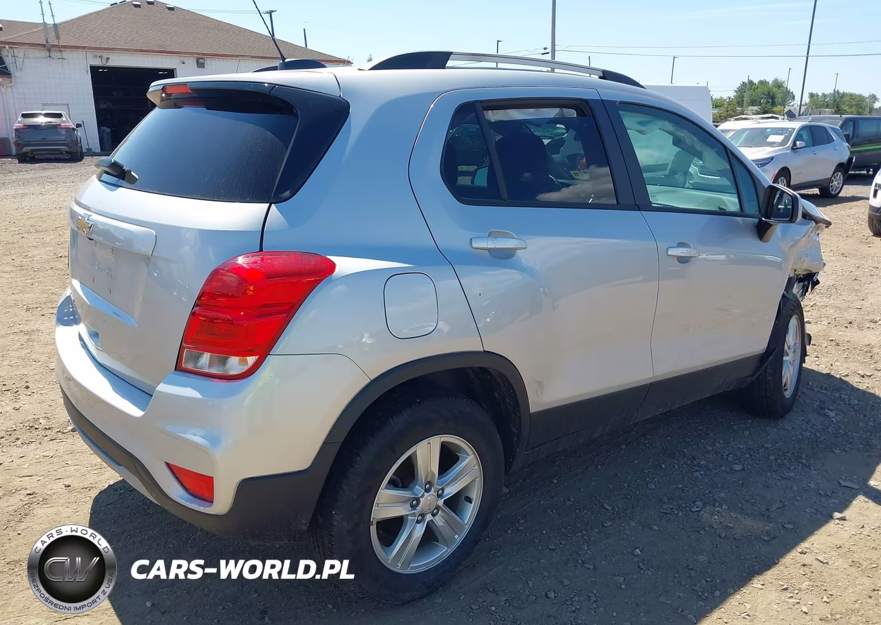 2022 Chevrolet Trax Awd Lt VIN:KL7CJPSM5NB558390 - 4
