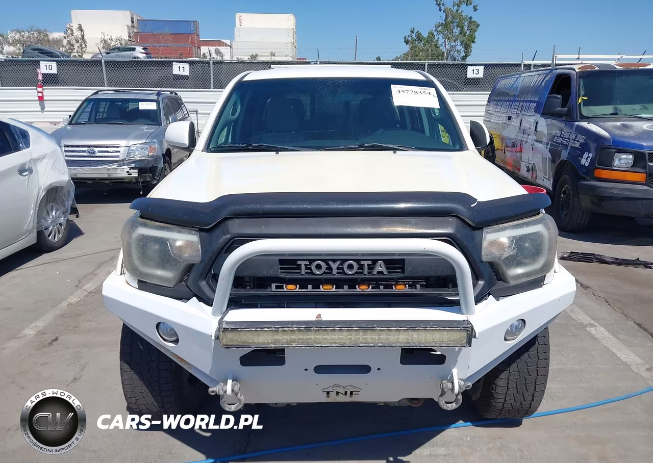 2015 Toyota Tacoma Base V6 VIN:3TMMU4FN2FM078236 - 12