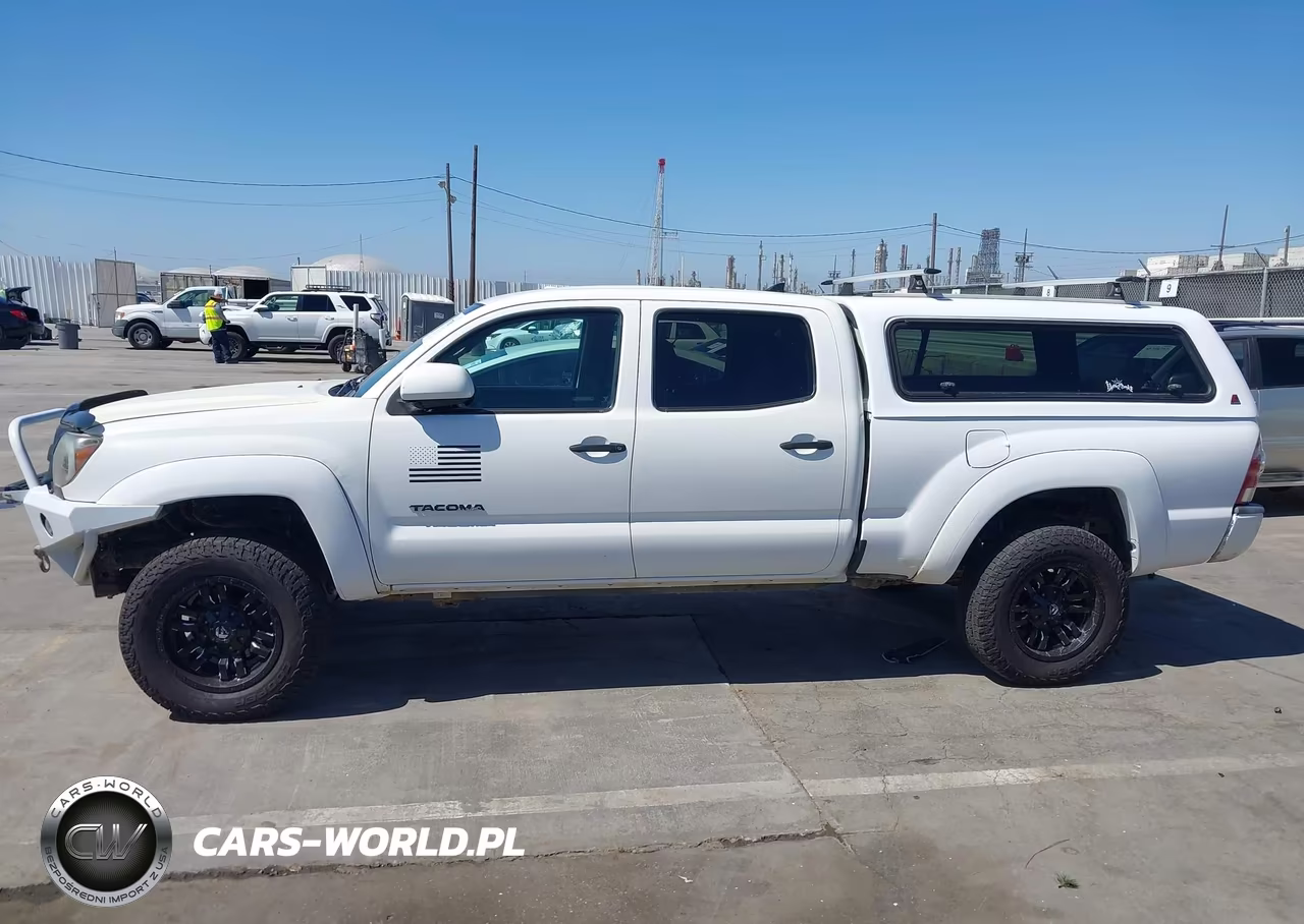 2015 Toyota Tacoma Base V6 VIN:3TMMU4FN2FM078236 - 14