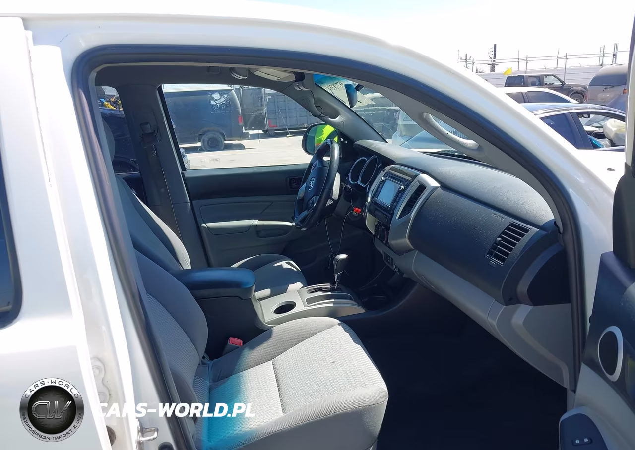 2015 Toyota Tacoma Base V6 VIN:3TMMU4FN2FM078236 - 5