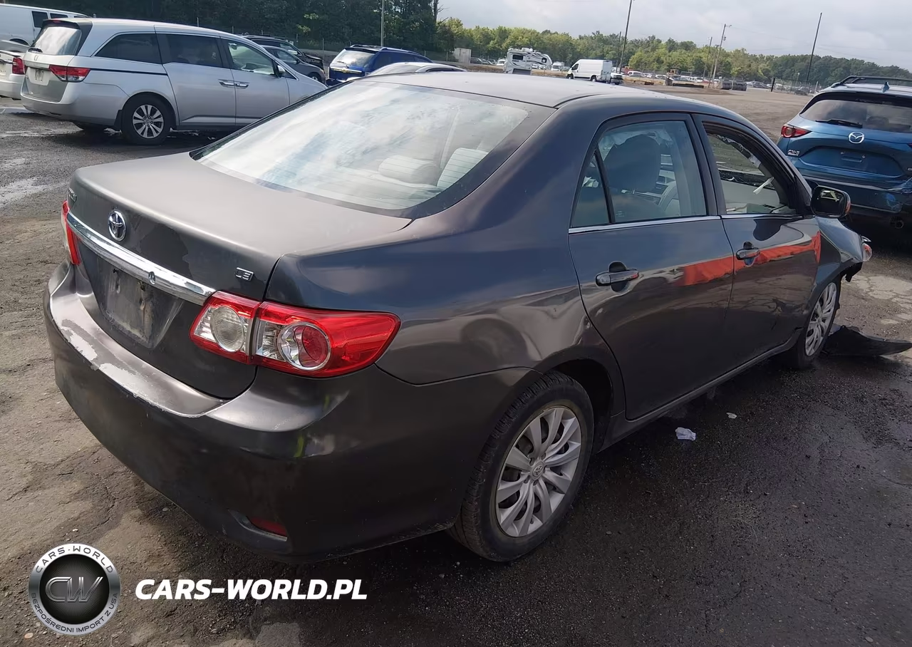 2013 Toyota Corolla Le VIN:2T1BU4EE7DC102531 - 4
