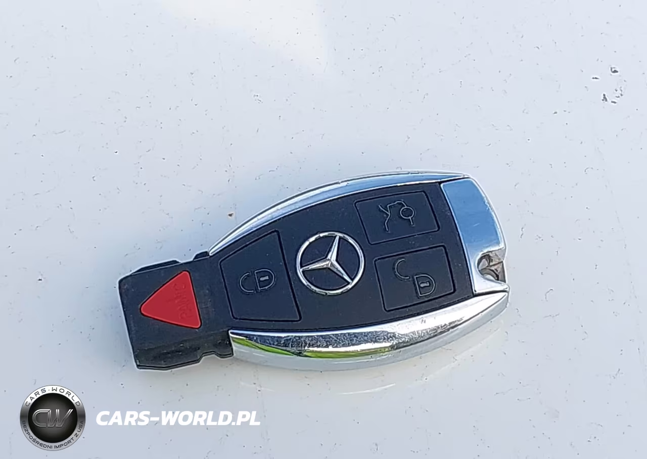 2011 Mercedes-Benz C 300 Sport VIN:WDDGF5EB0BF630465 - 11
