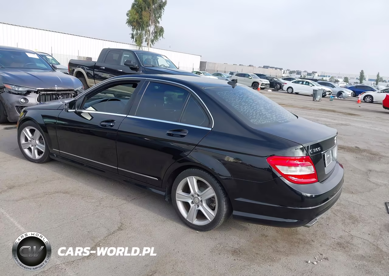 2011 Mercedes-Benz C 300 Sport VIN:WDDGF5EB0BF630465 - 3