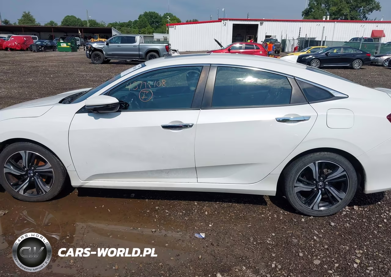 2017 Honda Civic Touring VIN:2HGFC1F96HH639182 - 13