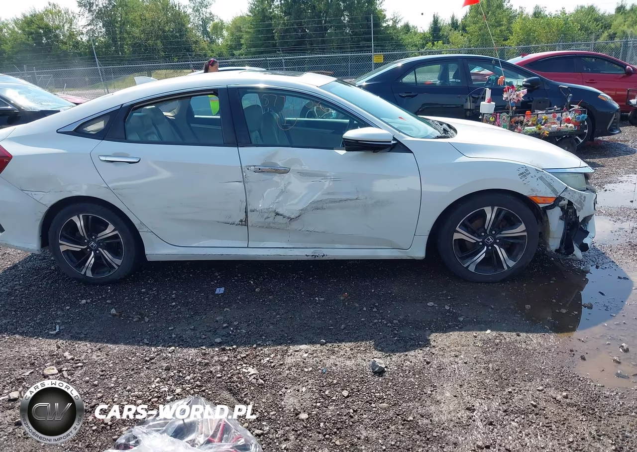 2017 Honda Civic Touring VIN:2HGFC1F96HH639182 - 6