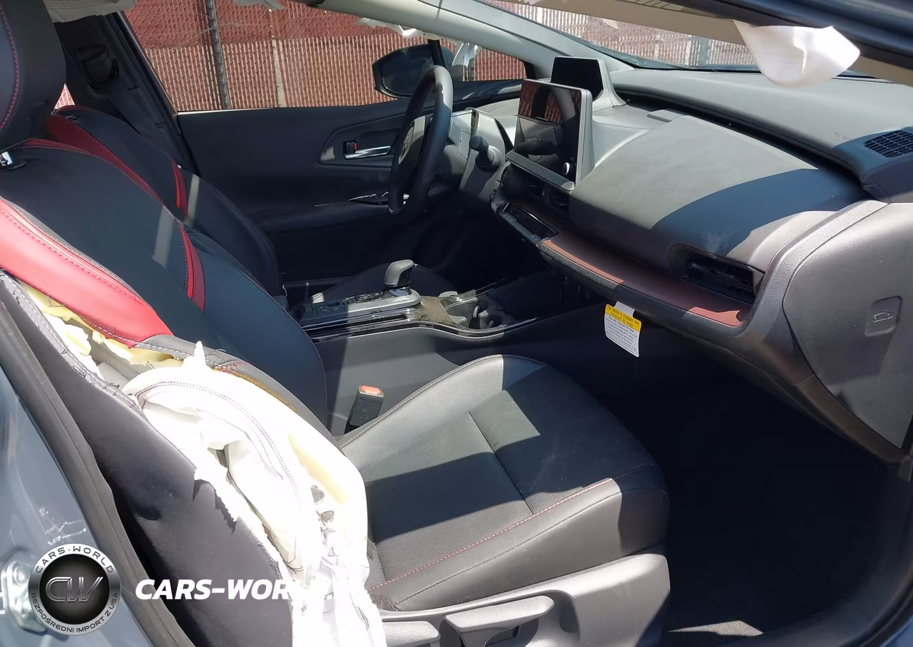 2026 Toyota Prius Plug-In Hybrid Xse VIN:JTDACACU1T3060792 - 5
