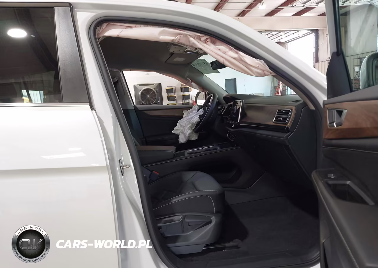 2026 Volkswagen Atlas Se VIN:1V2LN2CAXTC576405 - 5