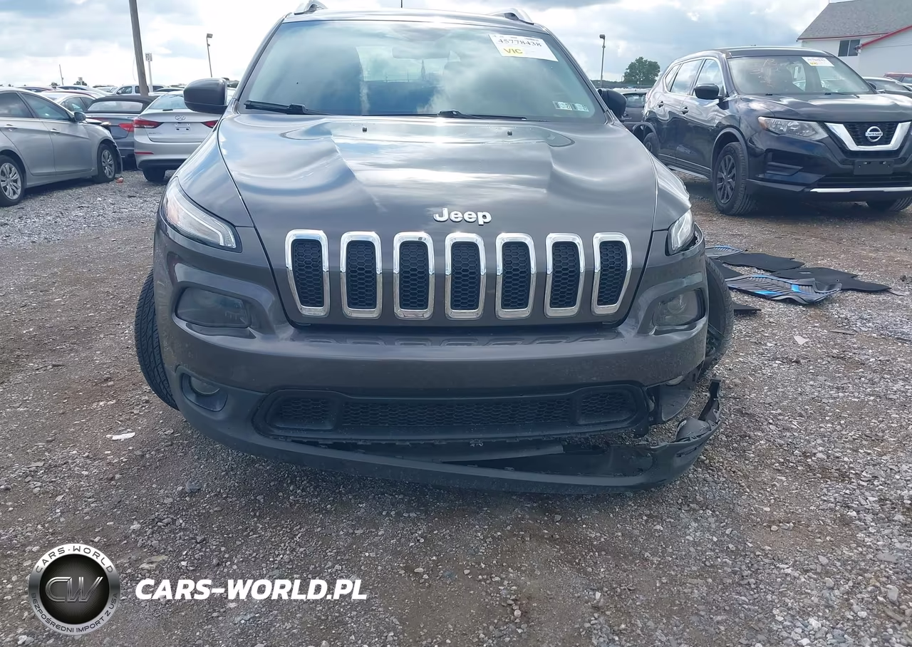 2015 Jeep Cherokee Latitude VIN:1C4PJMCS6FW588654 - 12