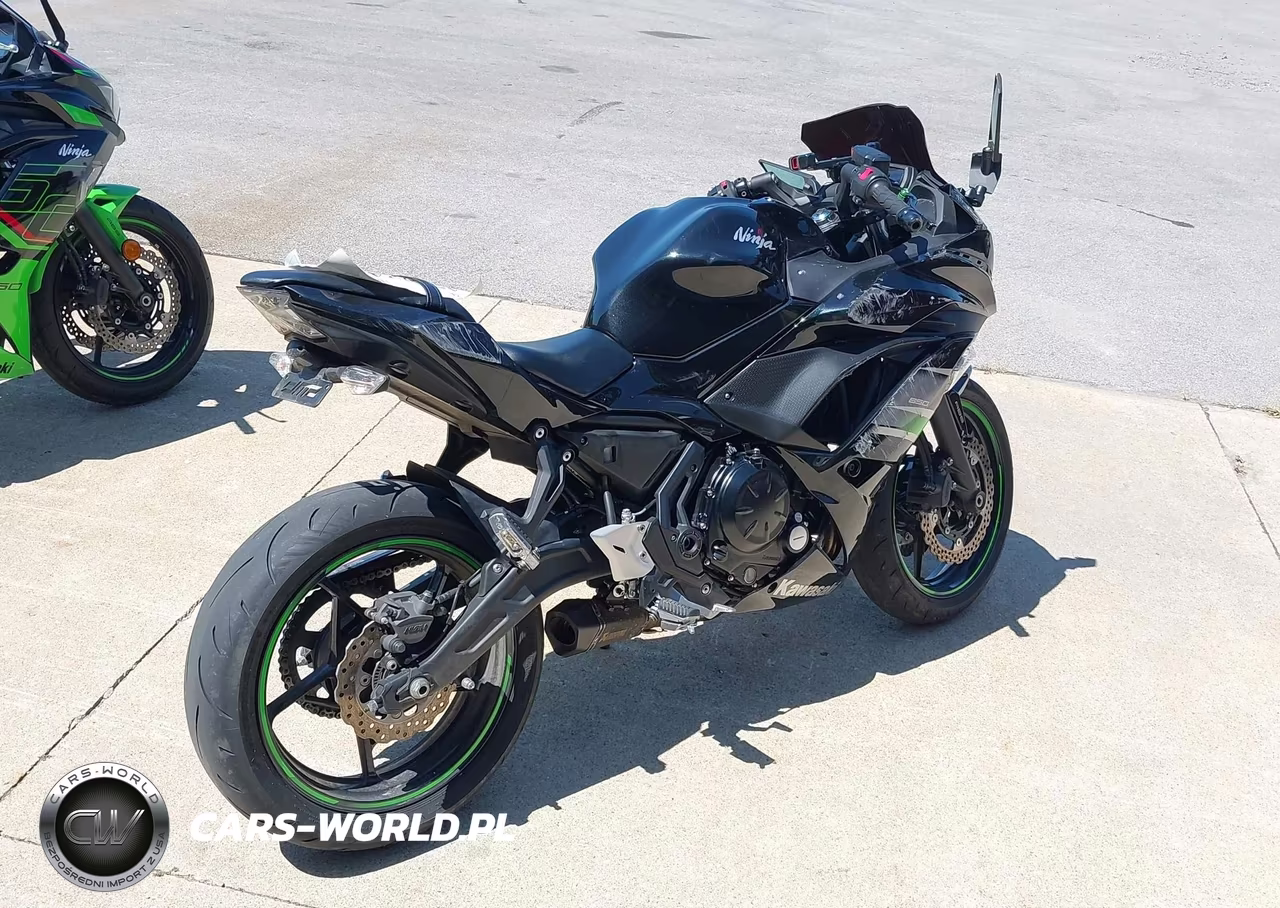 2019 Kawasaki Ex650 F VIN:JKAEXEK14KDA30745 - 4