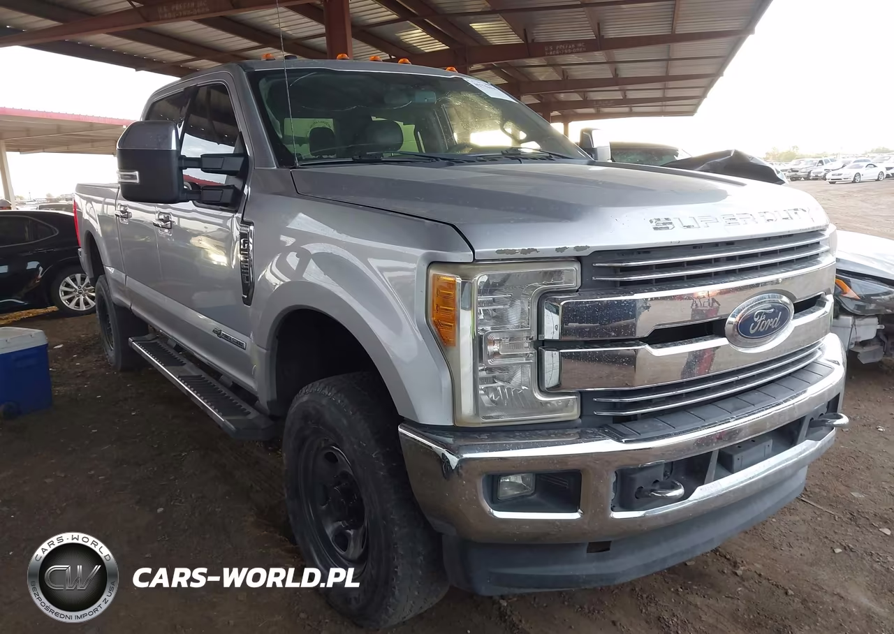 2017 Ford F-250 Lariat – zdjęcie 1 z 15