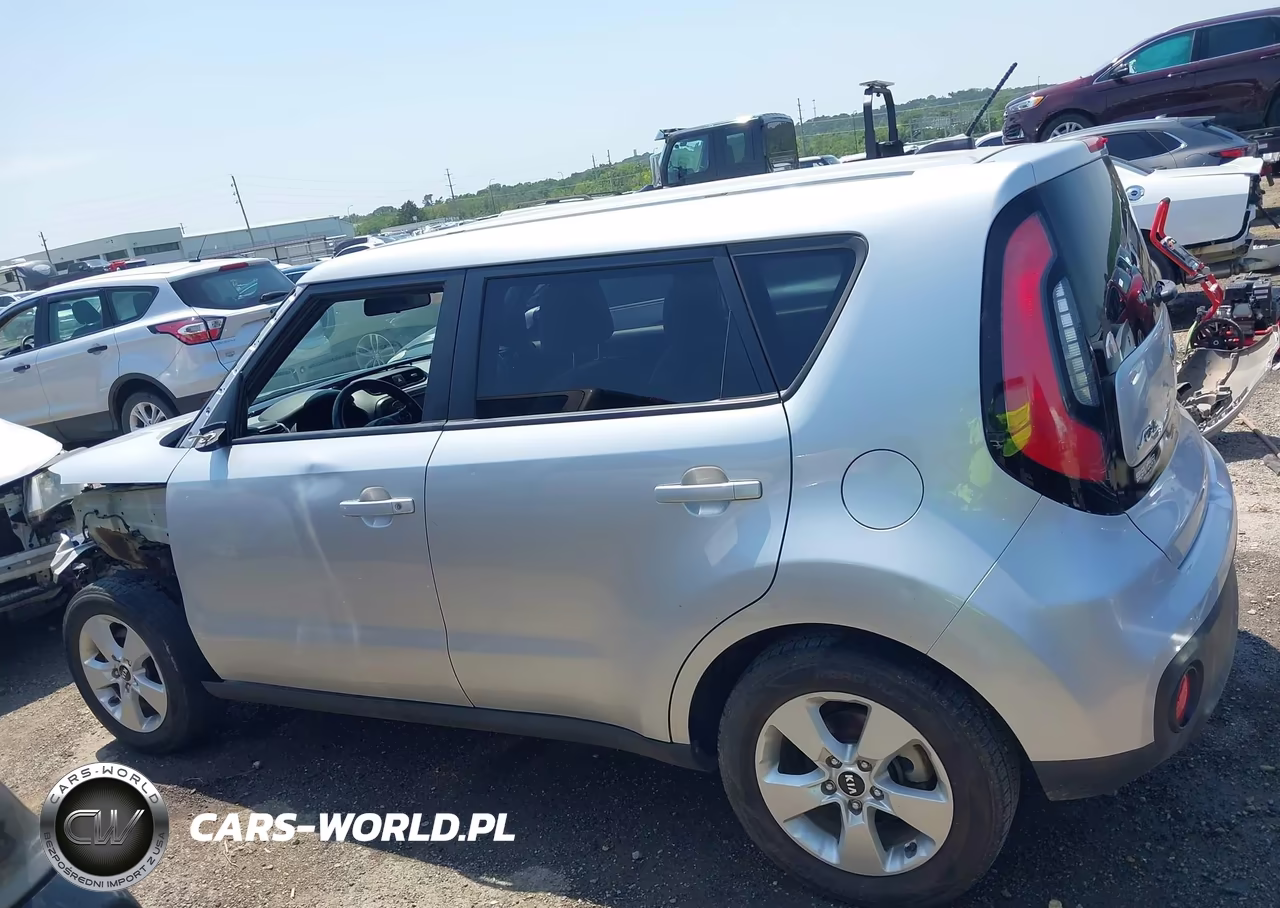 2018 Kia Soul VIN:KNDJN2A22J7602201 - 15