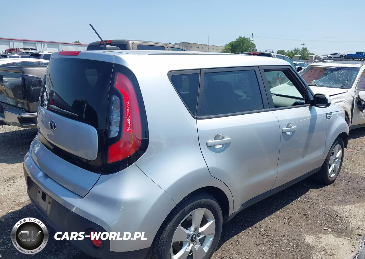 2018 Kia Soul VIN:KNDJN2A22J7602201 - 4