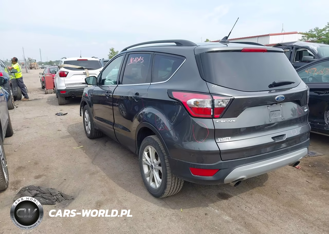 2018 Ford Escape Se VIN:1FMCU9GD0JUC58605 - 3