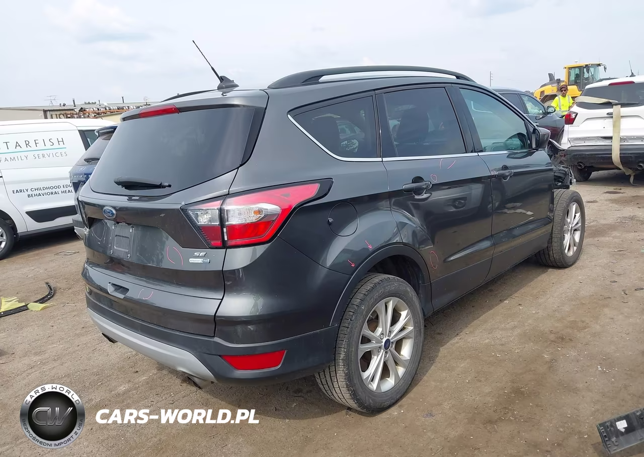 2018 Ford Escape Se VIN:1FMCU9GD0JUC58605 - 4