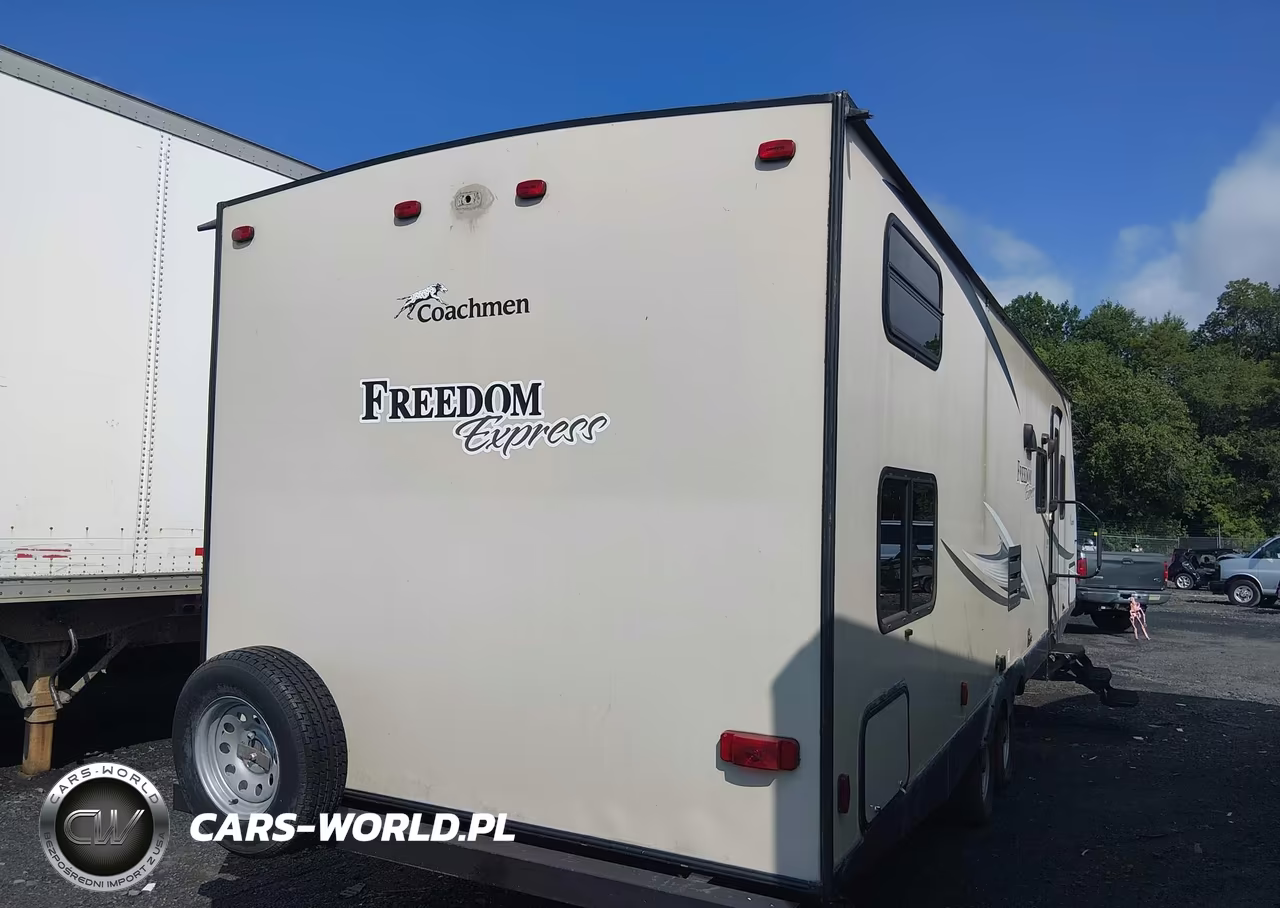2017 Freedom Express Camper VIN:5ZT2FEUB2HA024000 - 4