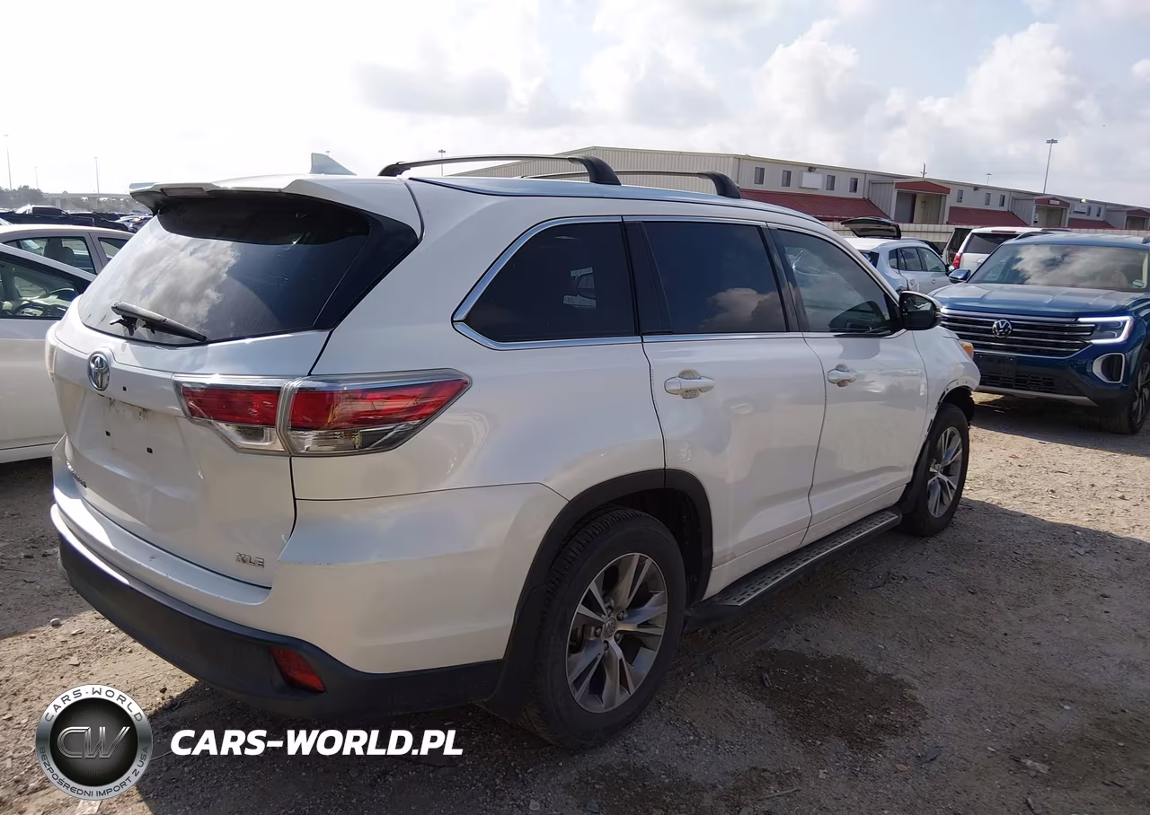 2014 Toyota Highlander Xle V6 VIN:5TDKKRFH5ES025467 - 4