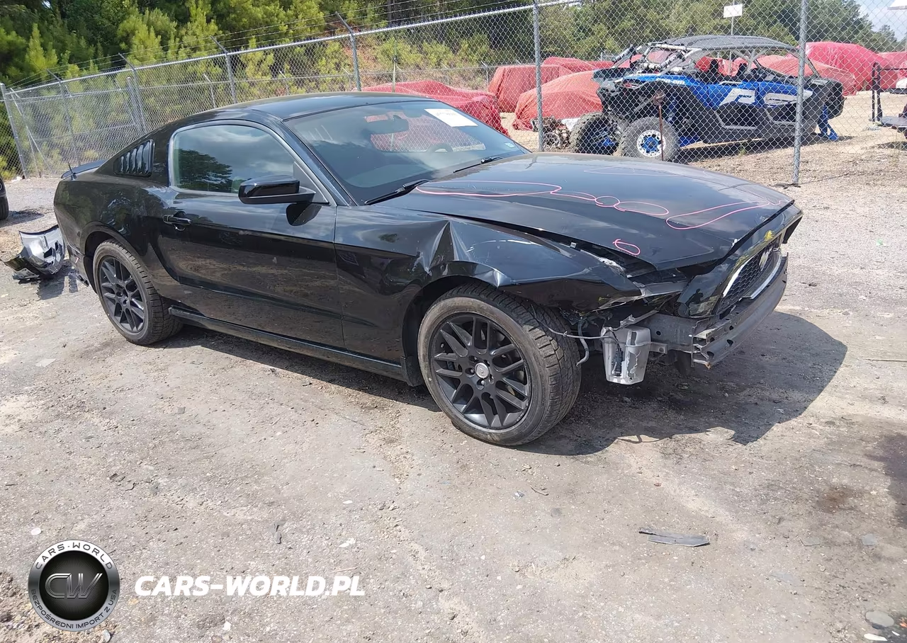 2014 Ford Mustang V6