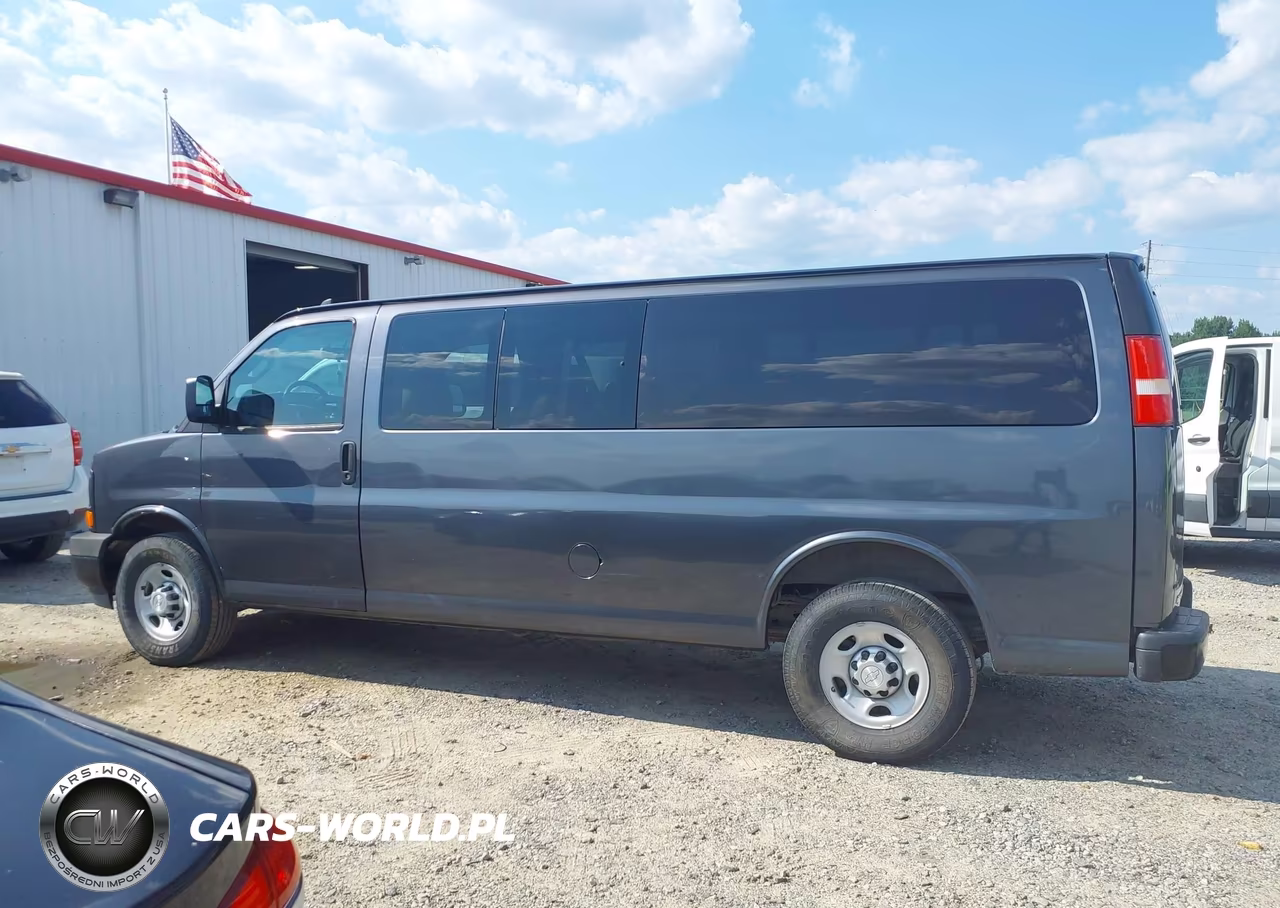2017 Chevrolet Express 3500 Ls VIN:1GAZGNFG6H1293065 - 19