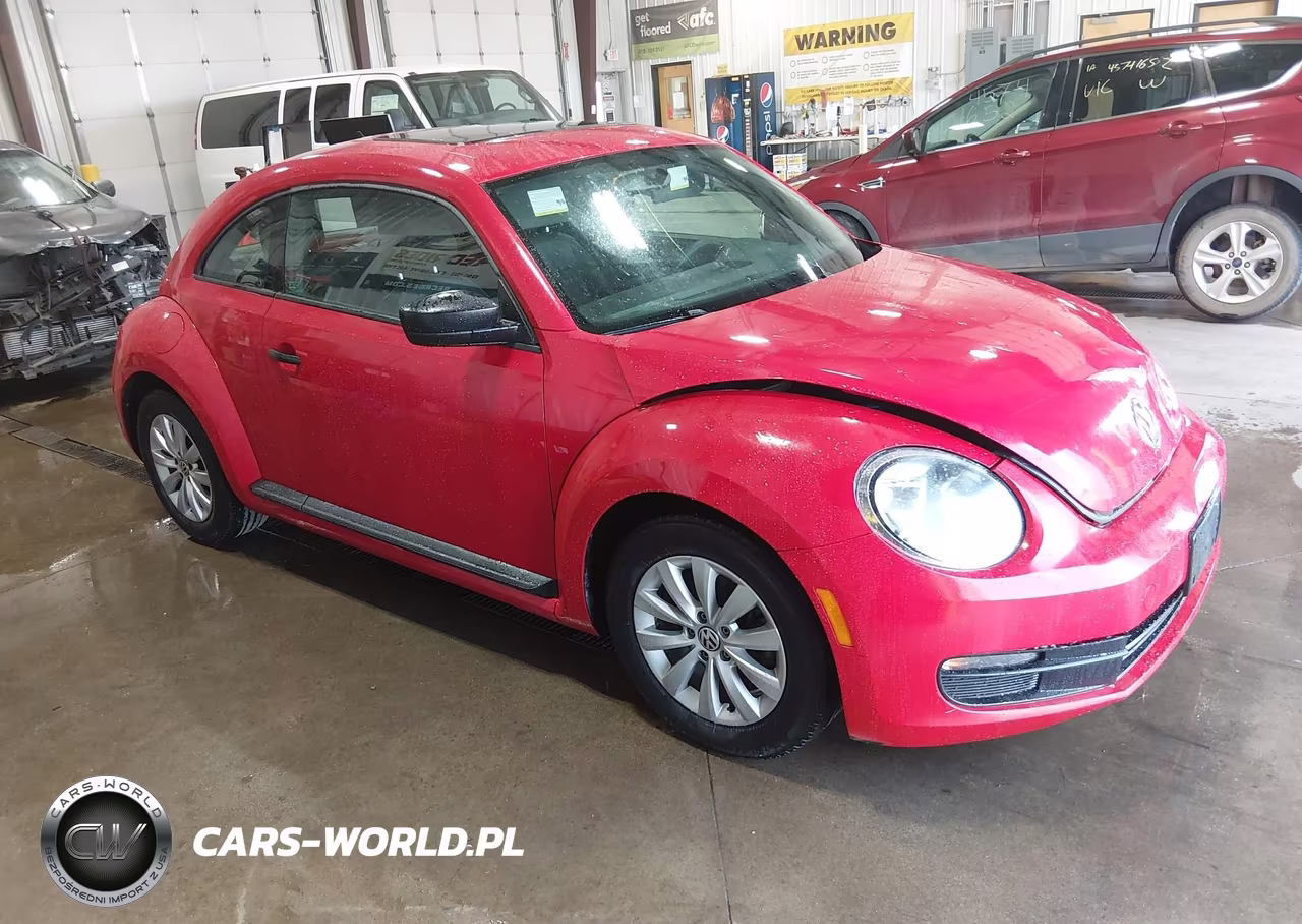 2014 Volkswagen Beetle 2.5L Entry – zdjęcie 1 z 19