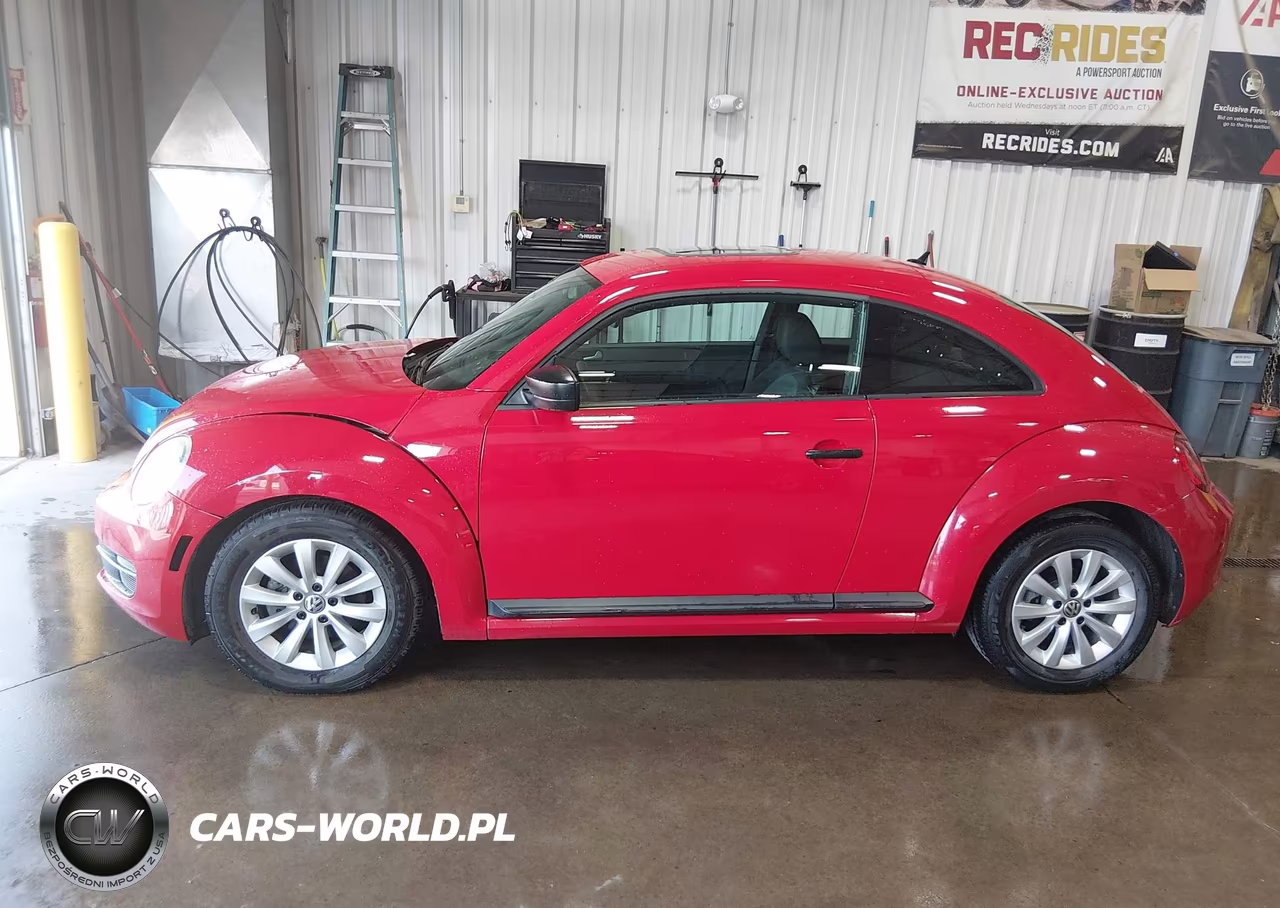2014 Volkswagen Beetle 2.5L Entry VIN:3VWFP7AT2EM625573 - 14