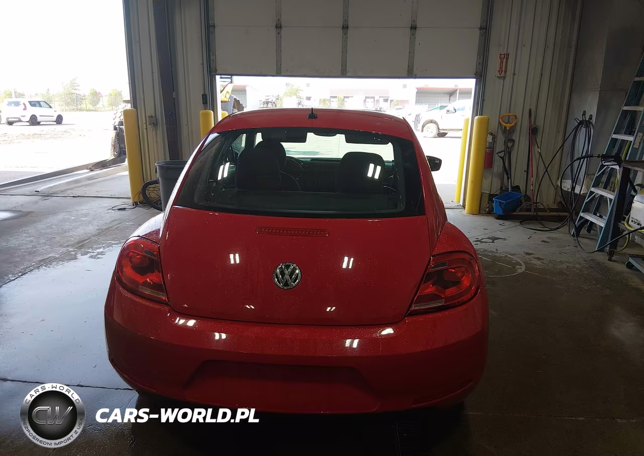 2014 Volkswagen Beetle 2.5L Entry VIN:3VWFP7AT2EM625573 - 16
