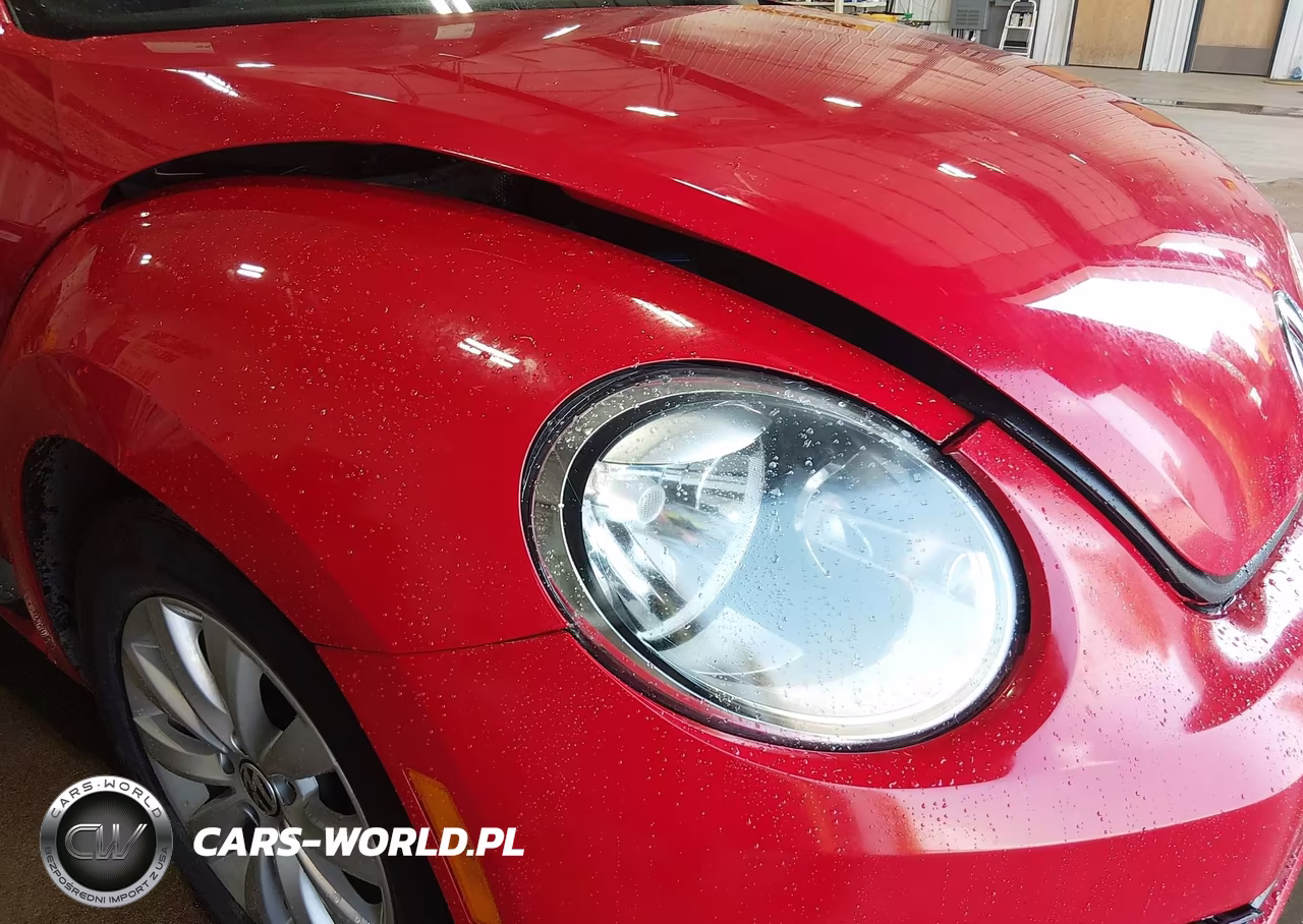 2014 Volkswagen Beetle 2.5L Entry VIN:3VWFP7AT2EM625573 - 19