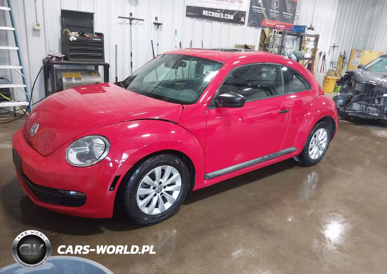 2014 Volkswagen Beetle 2.5L Entry VIN:3VWFP7AT2EM625573 - 2