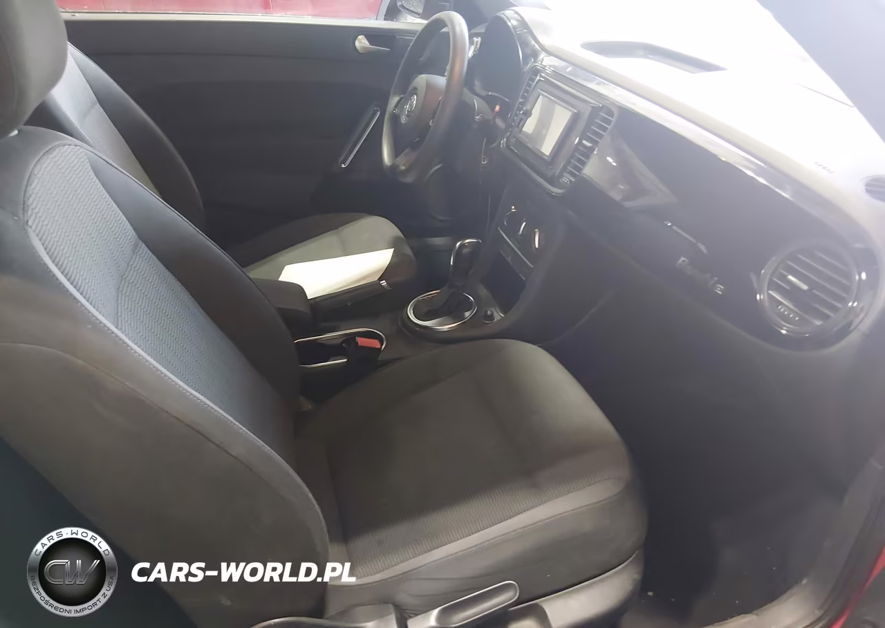 2014 Volkswagen Beetle 2.5L Entry VIN:3VWFP7AT2EM625573 - 5