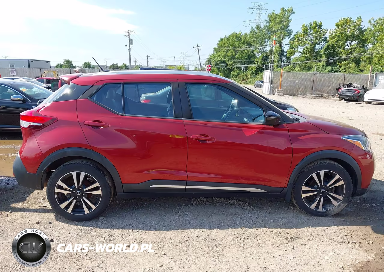 2018 Nissan Kicks Sr VIN:3N1CP5CU5JL514213 - 13