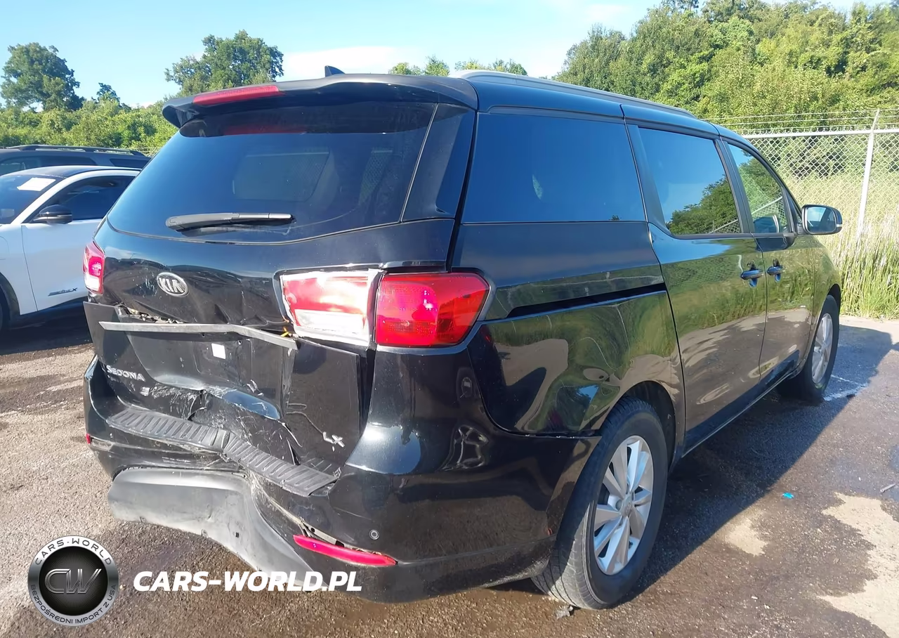 2015 Kia Sedona Lx VIN:KNDMB5C18F6020676 - 4