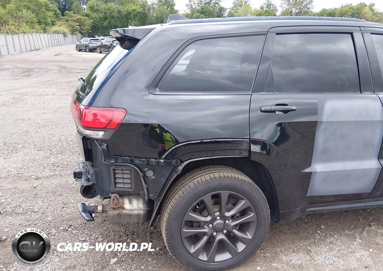 2019 Jeep Grand Cherokee High Altitude 4X4 VIN:1C4RJFCG9KC804623 - 18