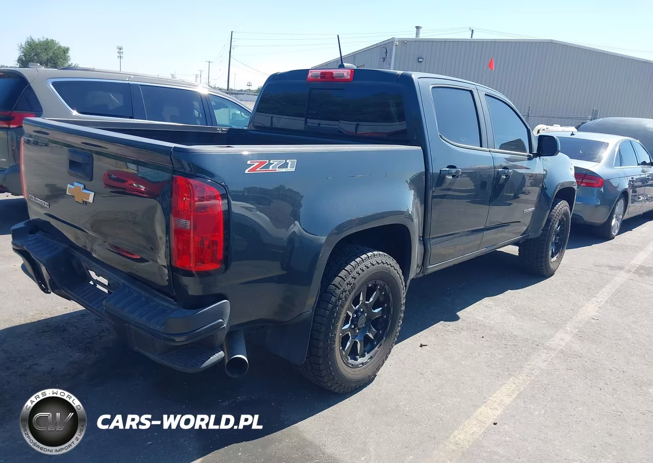2018 Chevrolet Colorado Z71 VIN:1GCPTDE18J1128044 - 4