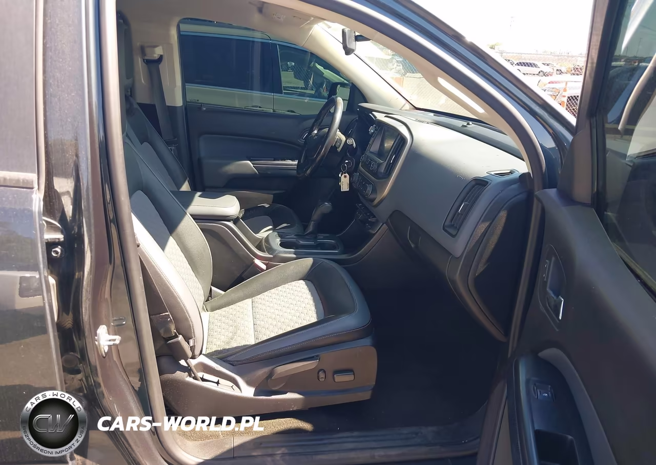 2018 Chevrolet Colorado Z71 VIN:1GCPTDE18J1128044 - 5