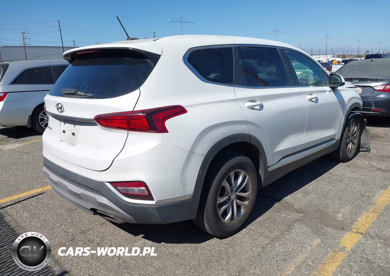 2019 Hyundai Santa Fe Se VIN:5NMS23AD4KH100403 - 4