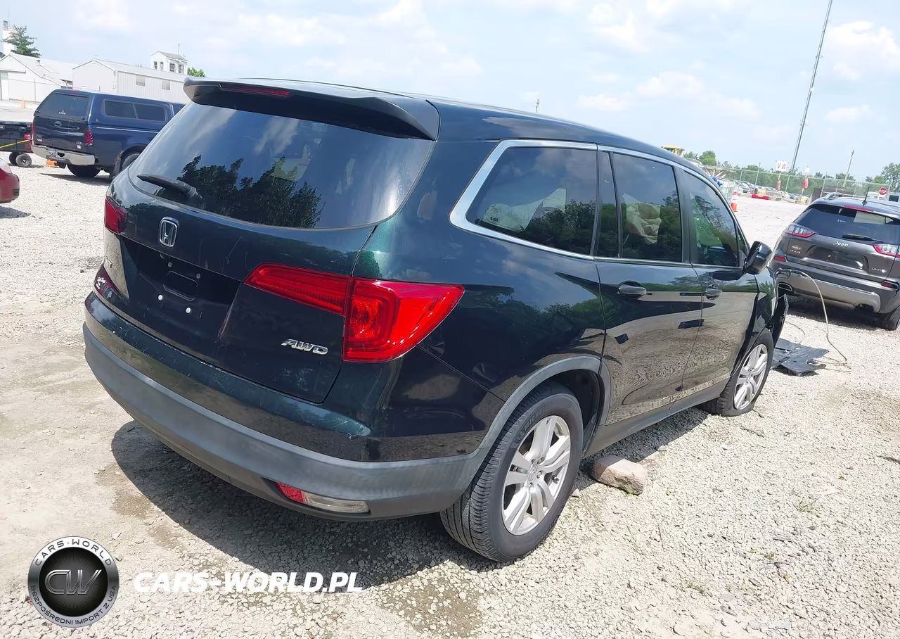 2018 Honda Pilot Lx VIN:5FNYF6H16JB052706 - 4