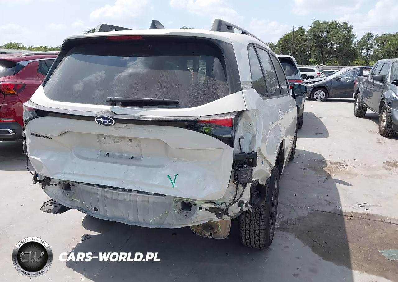 2025 Subaru Forester Premium VIN:JF2SLDDC5SH538811 - 4