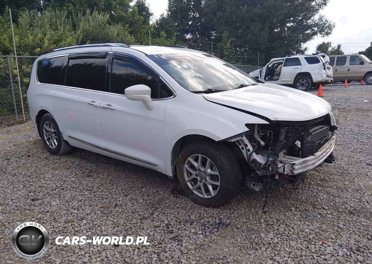 2020 Chrysler Pacifica Touring L