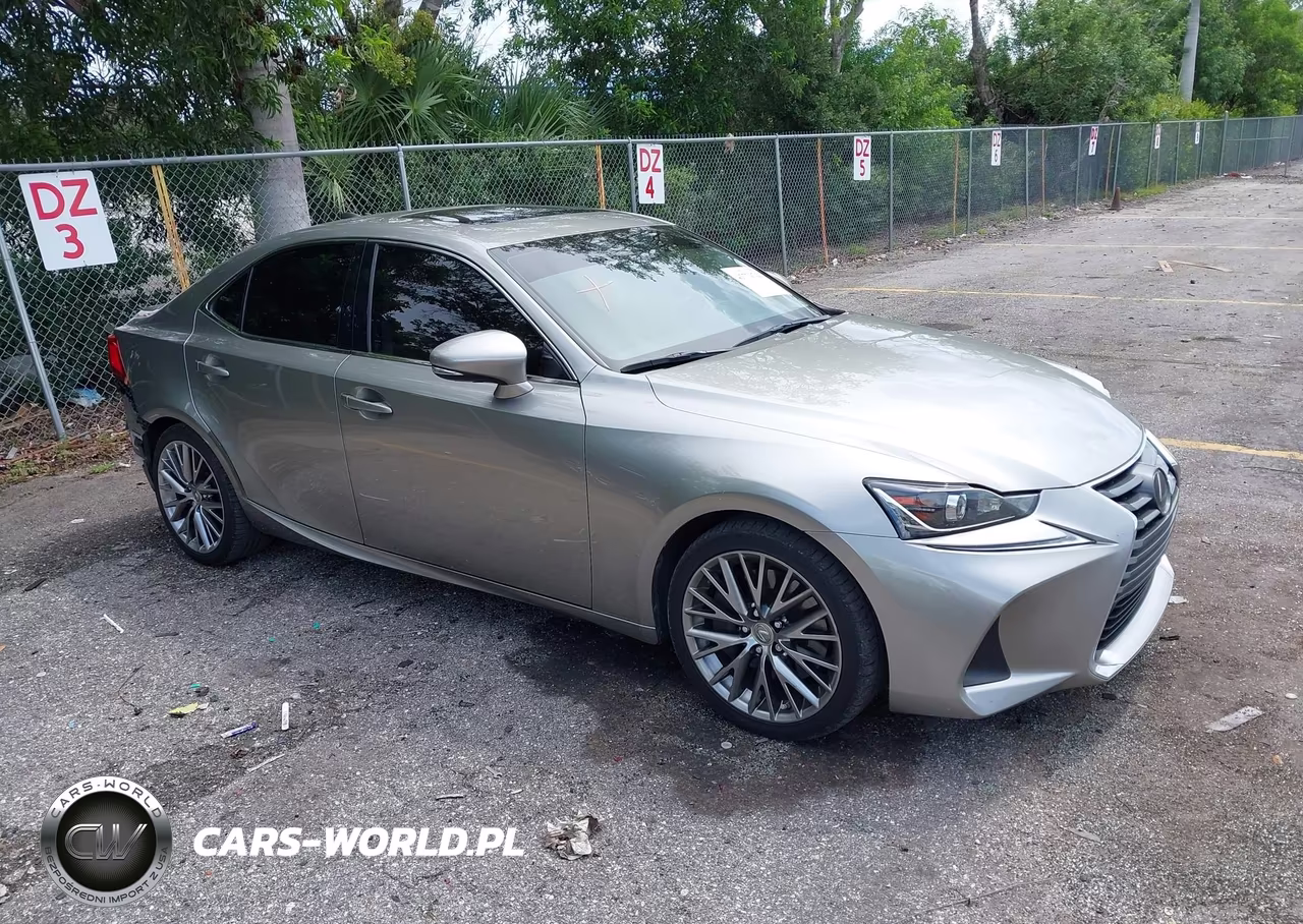 2017 Lexus Is 200T – zdjęcie 1 z 17