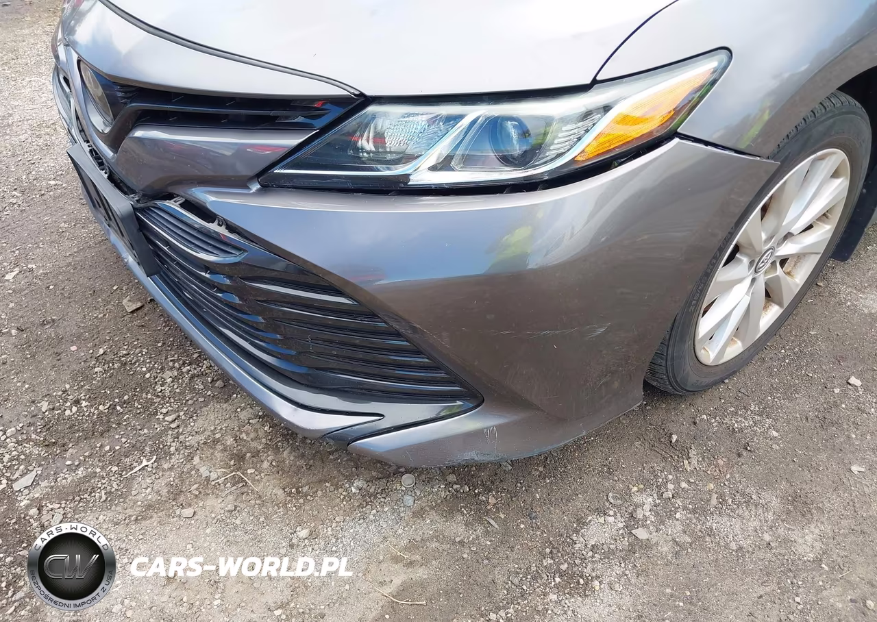 2018 Toyota Camry Le VIN:4T1B11HK7JU519621 - 6