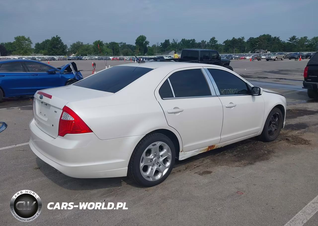 2011 Ford Fusion Se VIN:3FAHP0HA5BR266165 - 4