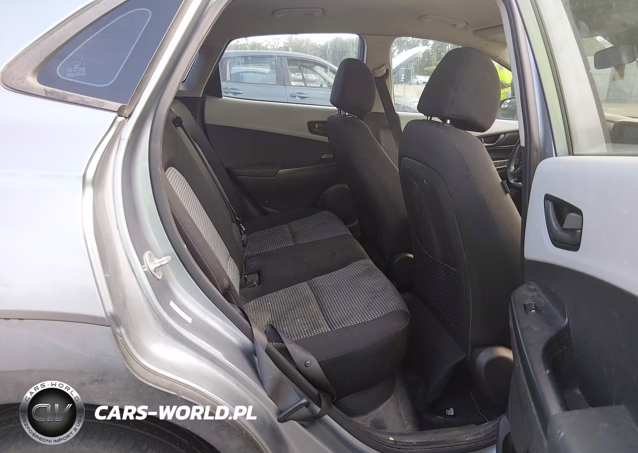 2019 Hyundai Kona Se VIN:KM8K12AA3KU258349 - 8